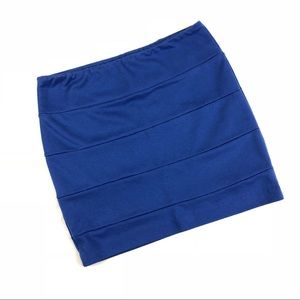 BLUE MINI SKIRT IN MEDIUM
